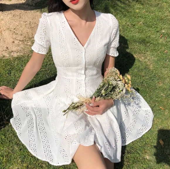 YesStyle White Eyelet Dress NWT - Picture 2 of 5